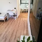 아파트 Haas Stojanova With Parking 브르노