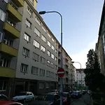 Haas Stojanova With Parking 아파트 브르노