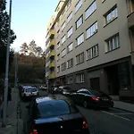 Haas Stojanova With Parking 브르노