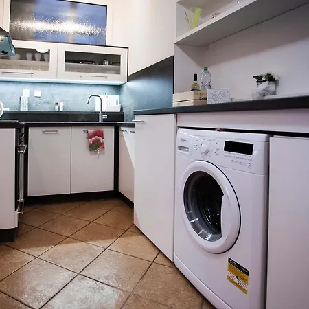 アパート Haas Stojanova With Parking