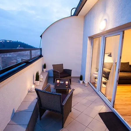 アパート Haas Stojanova With Parking