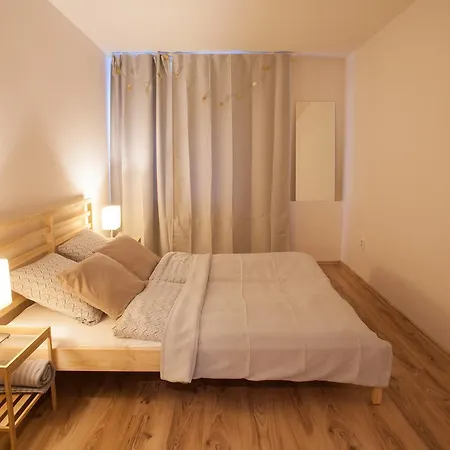 Haas Stojanova With Parking * ブルノ