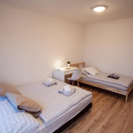 Haas Stojanova With Parking