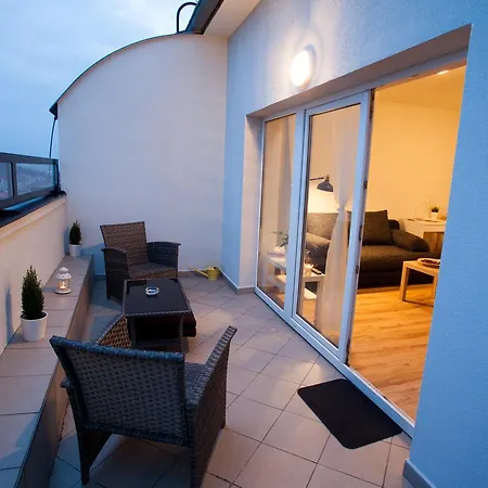 Haas Stojanova With Parking ブルノ