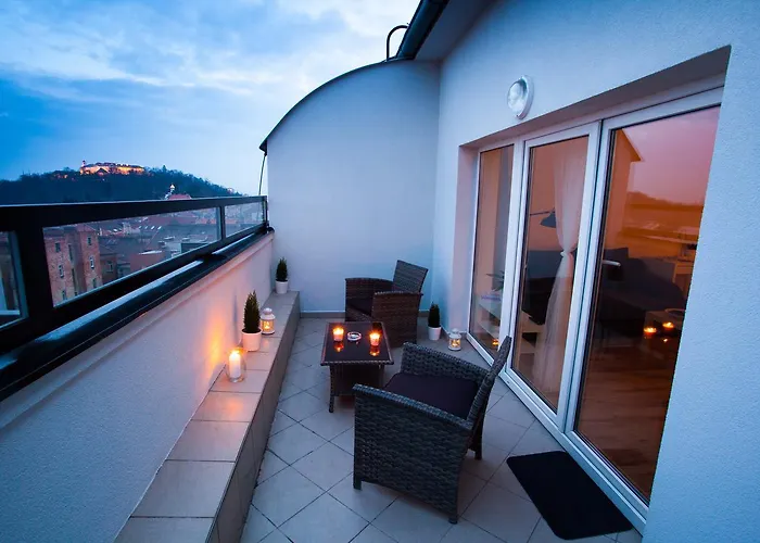 Haas Stojanova With Parking Lägenhet Brno