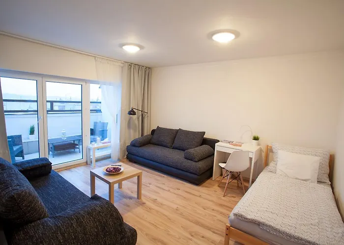 Haas Stojanova With Parking Lägenhet