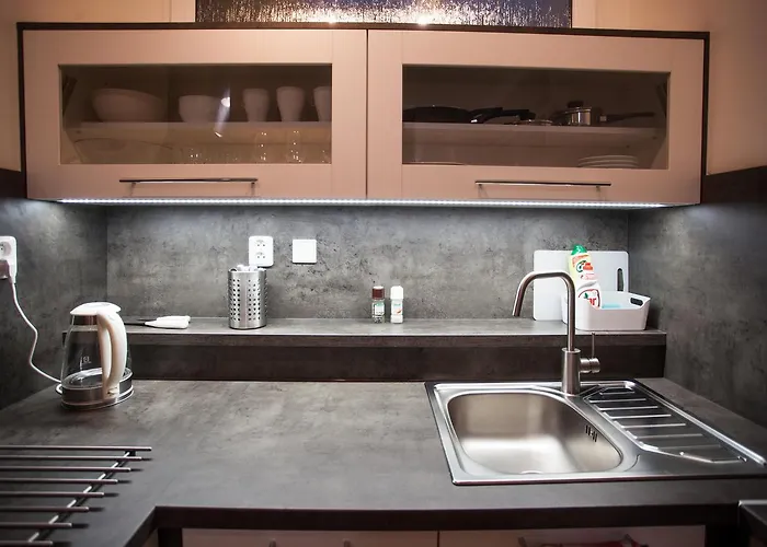 Haas Stojanova With Parking