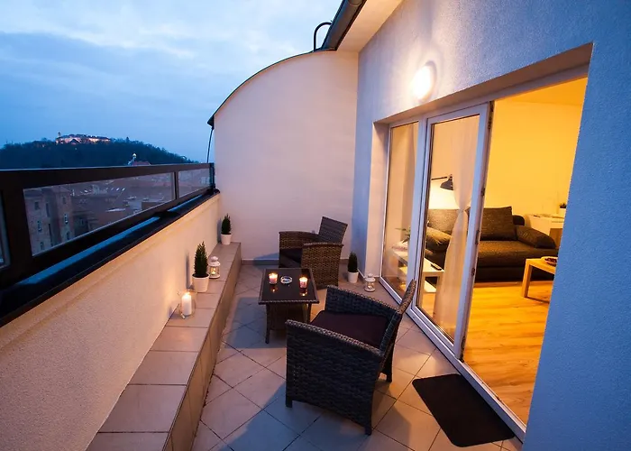 Haas Stojanova With Parking * Brno