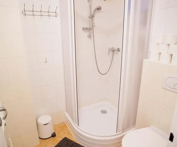 Haas Stojanova With Parking Lägenhet *