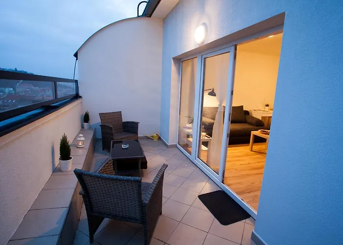 Haas Stojanova With Parking Brno