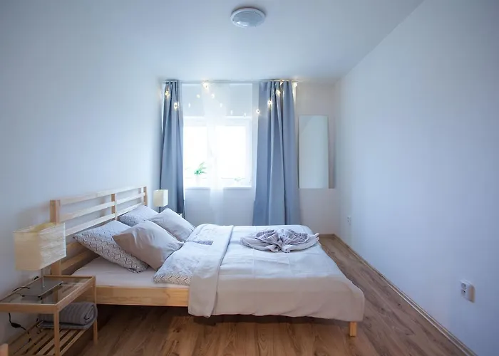 Haas Stojanova With Parking Lägenhet